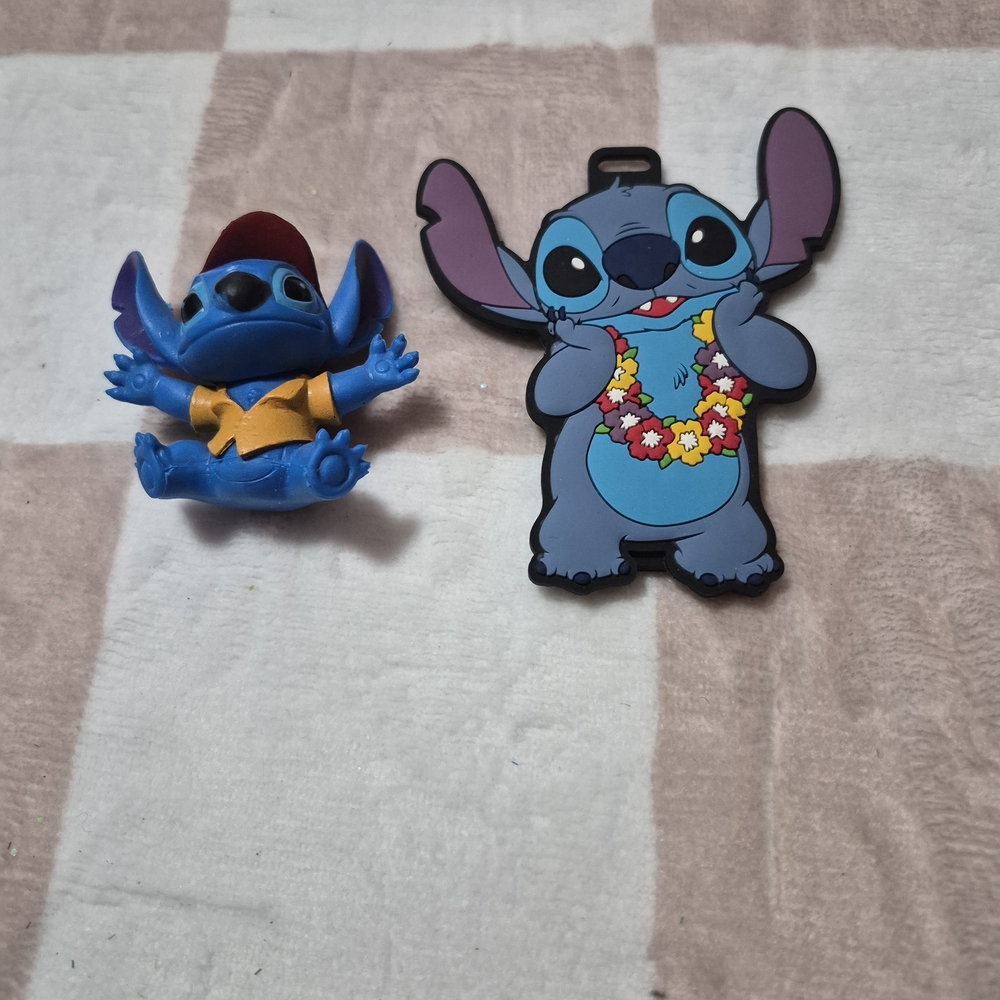 Stitch Figurine and Luggage Tag Set